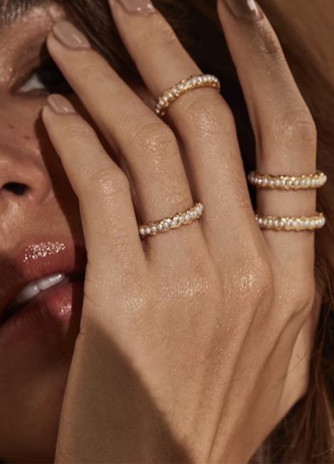 pearl ring hk, gold pearl ring hong kong, minou ring hk, 18k gold plated ring, elegant ring for women hk, feminine jewelry hong kong, gift for her hk