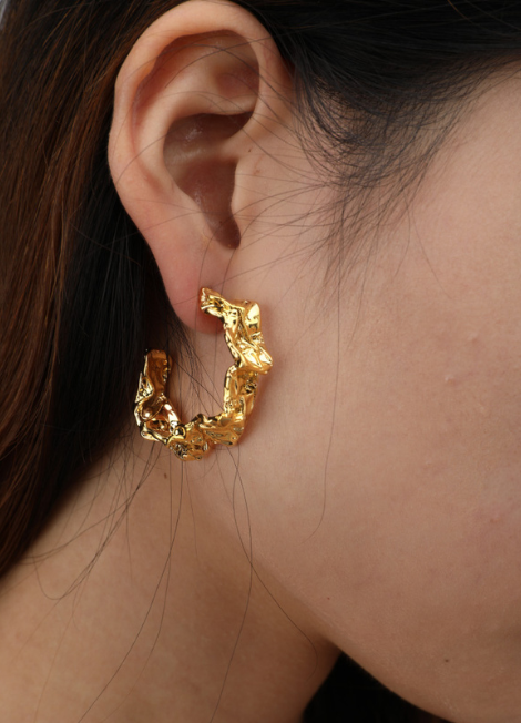 Nancy Nugget Bold Loop Earrings – 18K Gold Plated | Statement Hoops for Women in Hong Kong