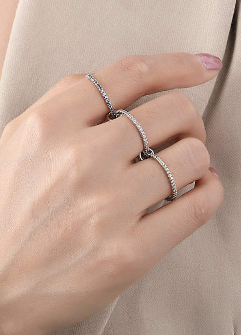 Allison Ring Set of 3 in silver plating with sparkling zirconia—perfect for stacking or wearing solo. Chic everyday jewelry for women in Hong Kong.