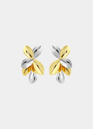 Lillian Two-Tone Flower Earrings blend gold and silver tones for a soft, feminine look. Perfect for women in Hong Kong who love timeless, elegant jewelry.