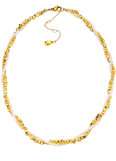 A bold yet timeless chain that elevates any look. Made for modern women in Hong Kong.