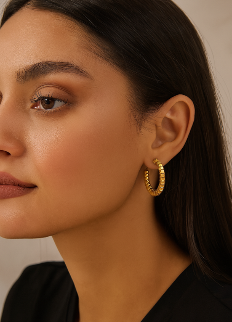 morphee hoop earrings hk, sculptural earrings hong kong, 18k gold plated hoops hk, statement earrings for women, bold earrings hk, modern gold earrings hong kong, gift for her hk