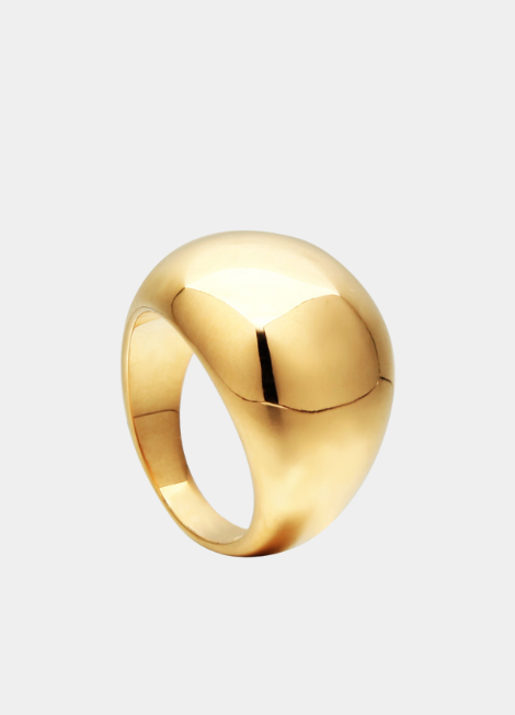 Make a statement with the Olympia Ring in 18K gold plating—bold, sculptural, and modern. A powerful piece for confident women in Hong Kong.
