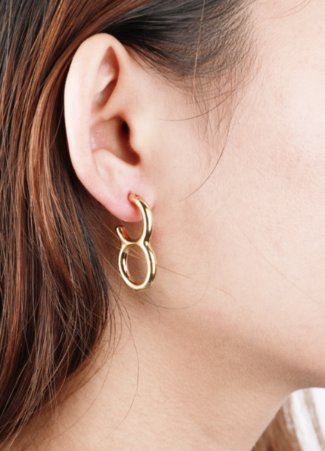 paloma earrings hk, statement earrings hong kong, 18k gold plated earrings hk, modern gold earrings for women, sculptural earrings hk, bold jewelry hong kong, fashion earrings hk, gift for her hk
