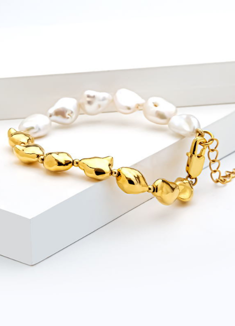 Pearl-Nugget-Bracelet-mega-statement-oak_ash-jewellery-smycken-sweden-hongkong-shop-stockholm-3micron-apm-monaco-carolinesvedbom-oakandash-vouge-byjolima-18karatgoldplated