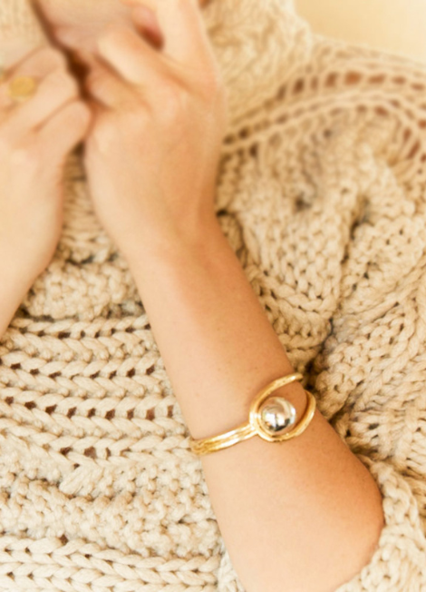 Penny The Pearl Bangle – 18K Gold Plated Stainless Steel with Pearl, Elegant Jewelry for Women in Hong Kong