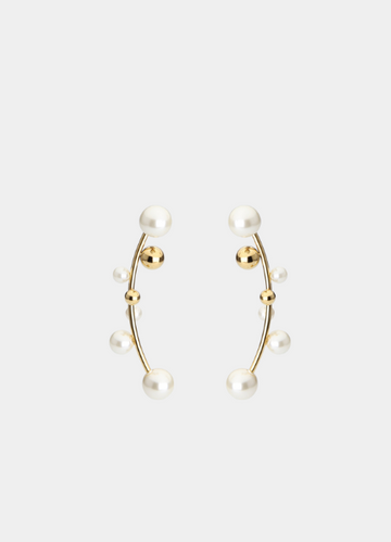 Poppy Pearl Earrings with leaf jacket in 18K gold plating—delicate, nature-inspired elegance perfect for timeless style in Hong Kong.