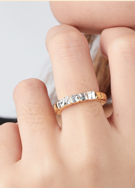 Embla Ring – 18K Gold Plated Zirconia Elegant Fashion Jewelry for Women in Hong Kong