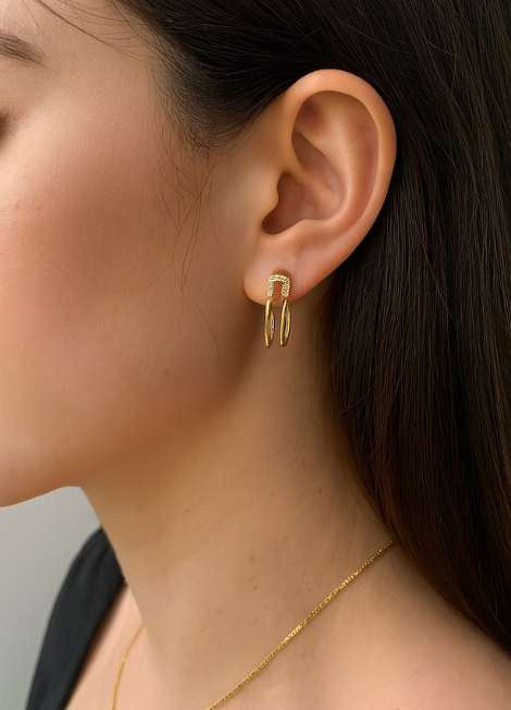 safety pin earrings hk, gold statement earrings hong kong, tanya earrings hk, edgy gold earrings hk, 18k gold plated jewelry hk, fashion earrings hk, gift for her hk